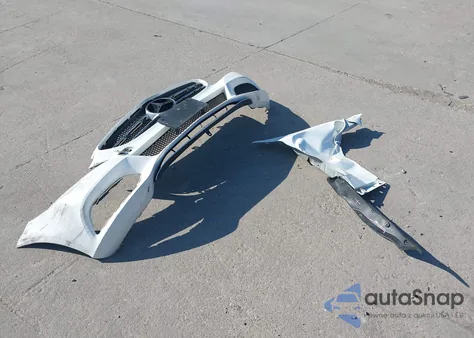 2016 Mercedes-Benz C 300 4Matic из США, поврежденный, VIN 55SWF4KB5GU109384